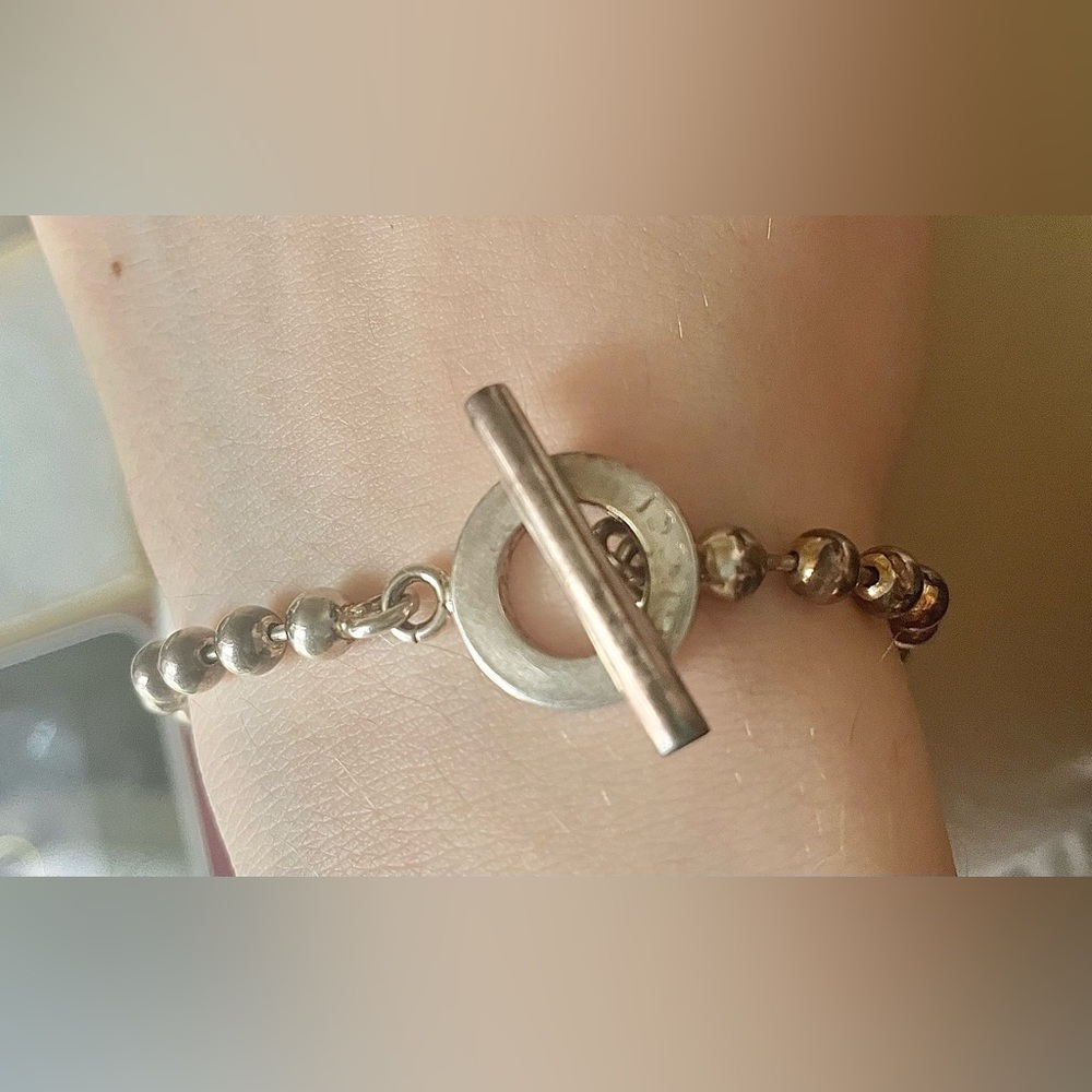 Authentic Gucci Boule Toggle Bracelet in sterling silver (925).